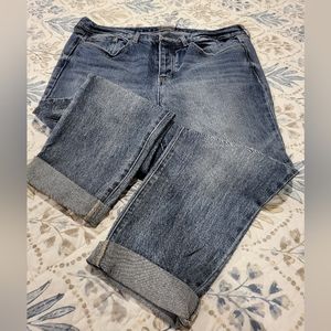 High rise button fly Torrid  crop jeans